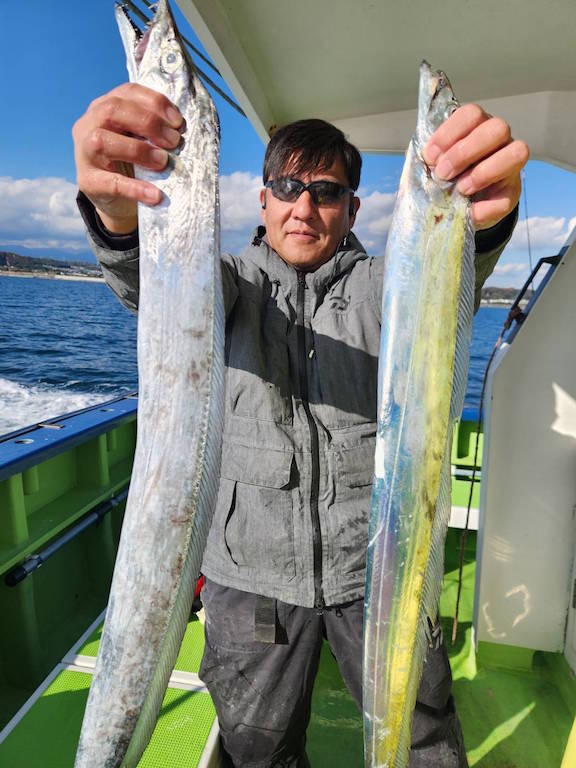 釣船浅八丸 - 湘南・平塚発 フィッシングエンターテイメント