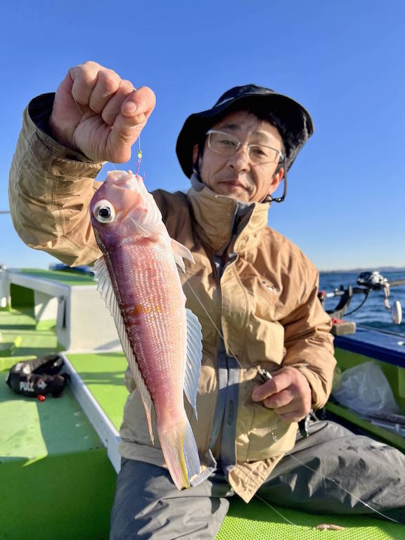 釣船浅八丸 - 湘南・平塚発 フィッシングエンターテイメント