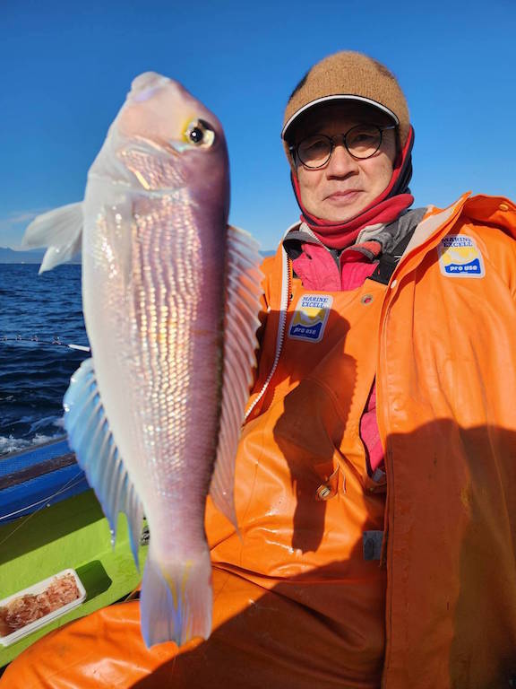 釣船浅八丸 - 湘南・平塚発 フィッシングエンターテイメント