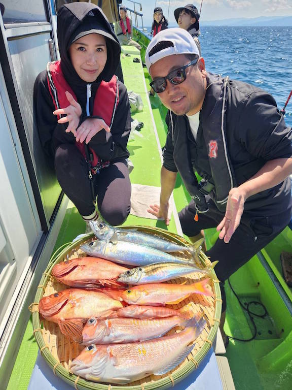 釣船浅八丸 - 湘南・平塚発 フィッシングエンターテイメント 釣船浅八丸 - 湘南・平塚発 フィッシングエンターテイメント