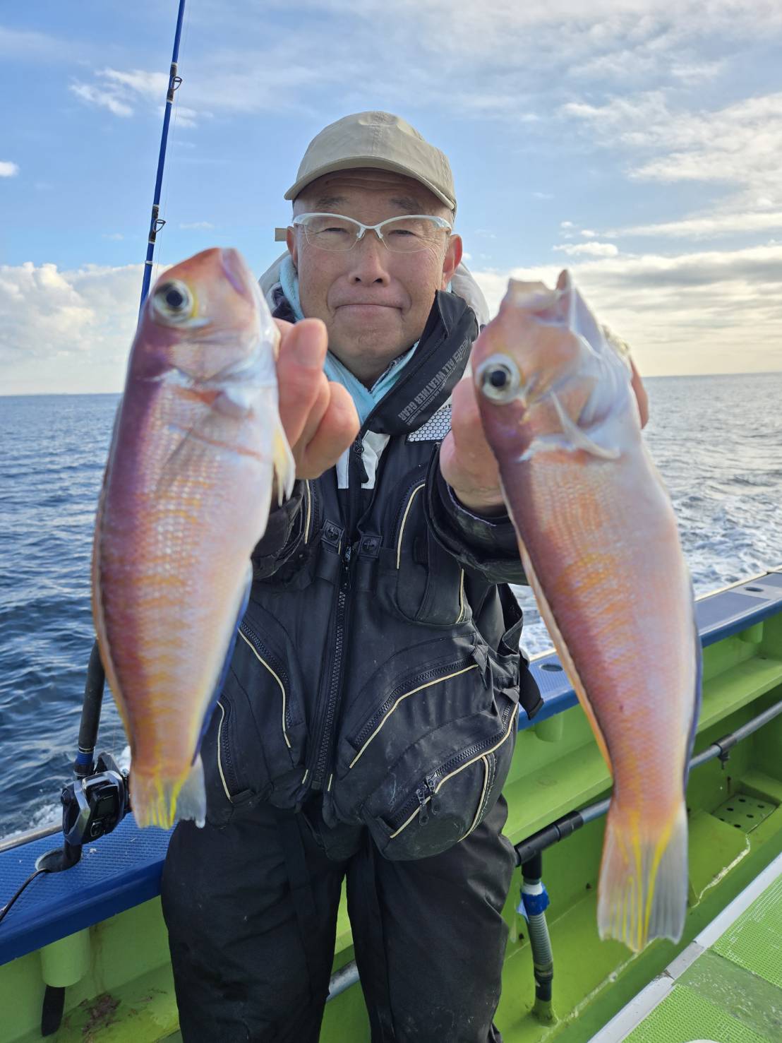 釣船浅八丸 - 湘南・平塚発 フィッシングエンターテイメント